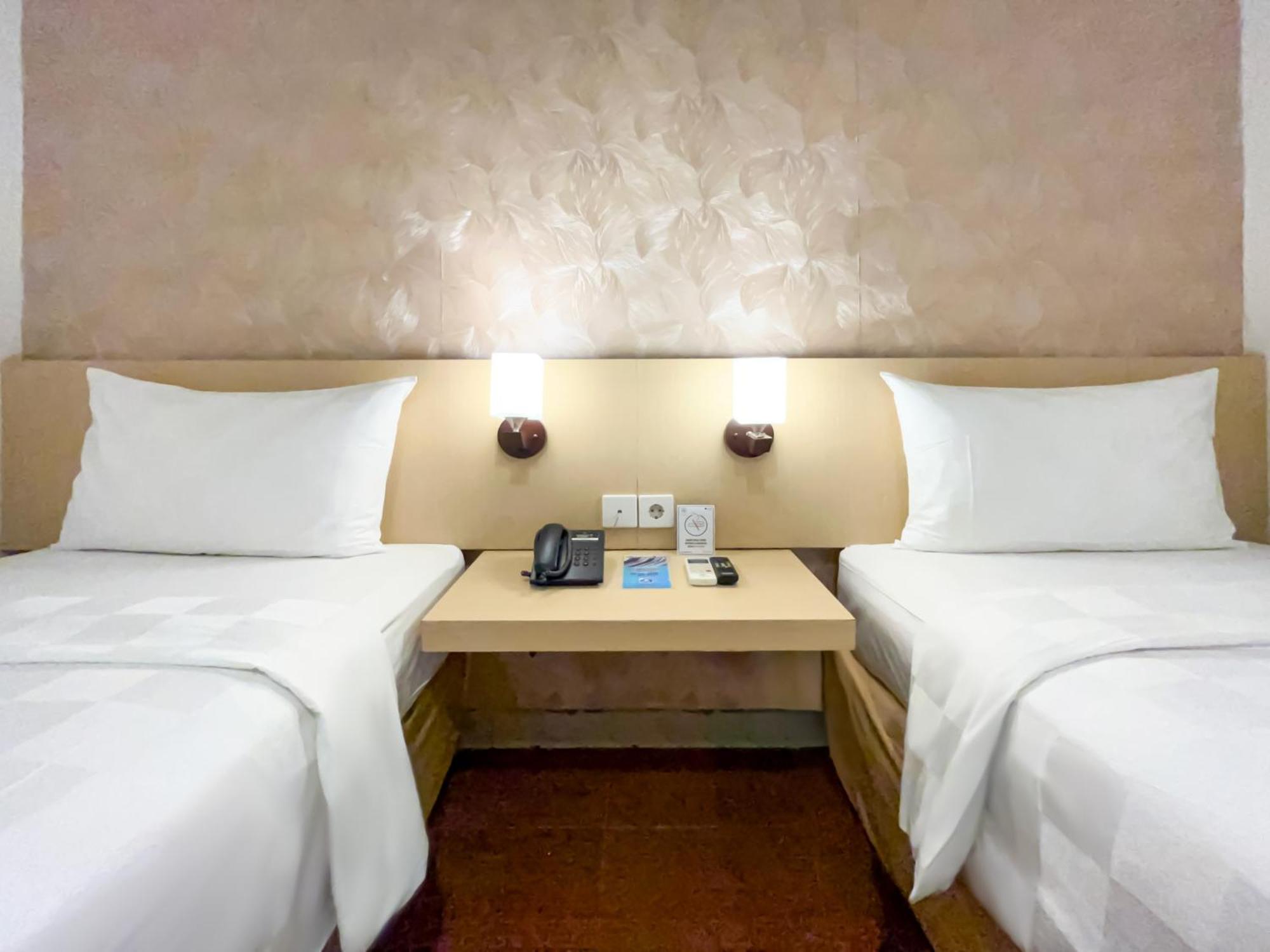 Hotel 88 Embong Malang Tunjungan Surabaya By Wh - Breakfast With The Best View On The Highest Floor And Strategic Location In The City Center Luaran gambar