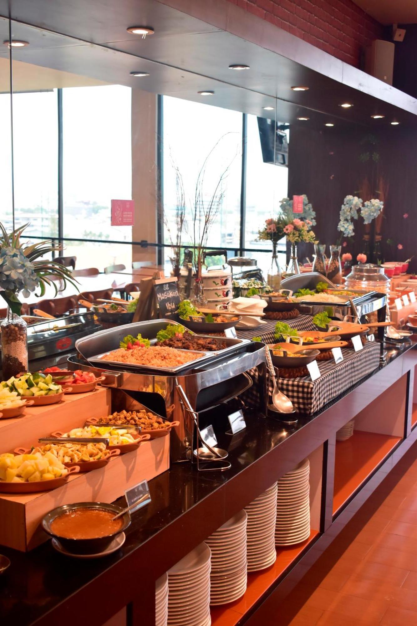 Hotel 88 Embong Malang Tunjungan Surabaya By Wh - Breakfast With The Best View On The Highest Floor And Strategic Location In The City Center Luaran gambar