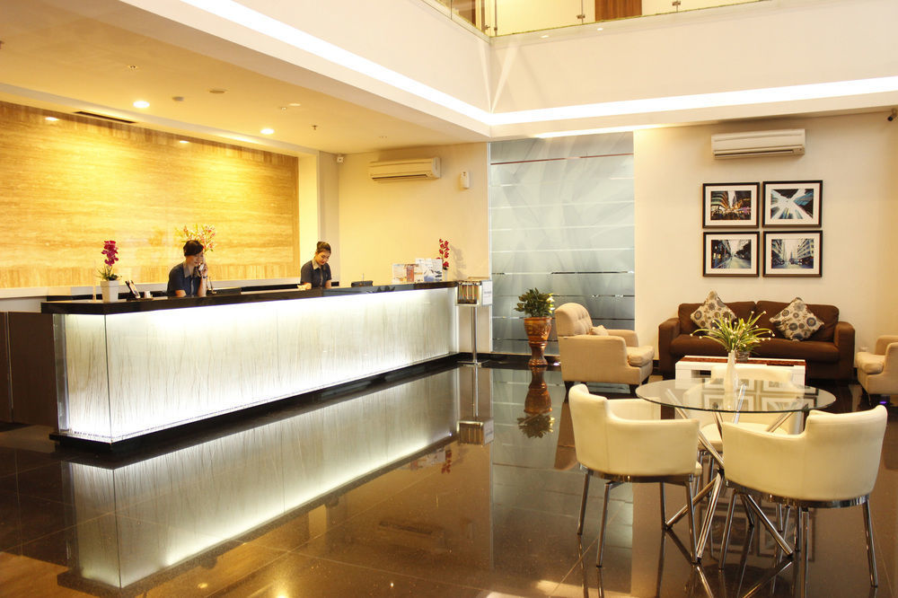 Hotel 88 Embong Malang Tunjungan Surabaya By Wh - Breakfast With The Best View On The Highest Floor And Strategic Location In The City Center Luaran gambar