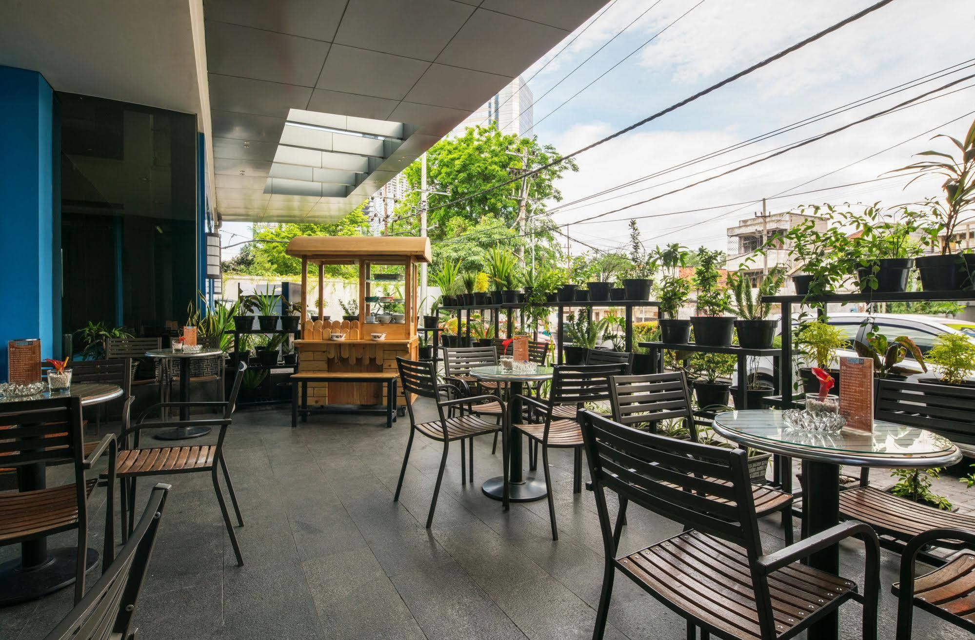 Hotel 88 Embong Malang Tunjungan Surabaya By Wh - Breakfast With The Best View On The Highest Floor And Strategic Location In The City Center Luaran gambar